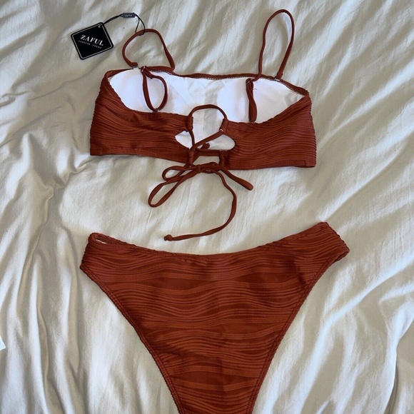 ZAFUL Women Strapless Wave Bandeau Bikini 2 Piece Swimwear Cheeky. Lace up. Sz M - Picture 9 of 16